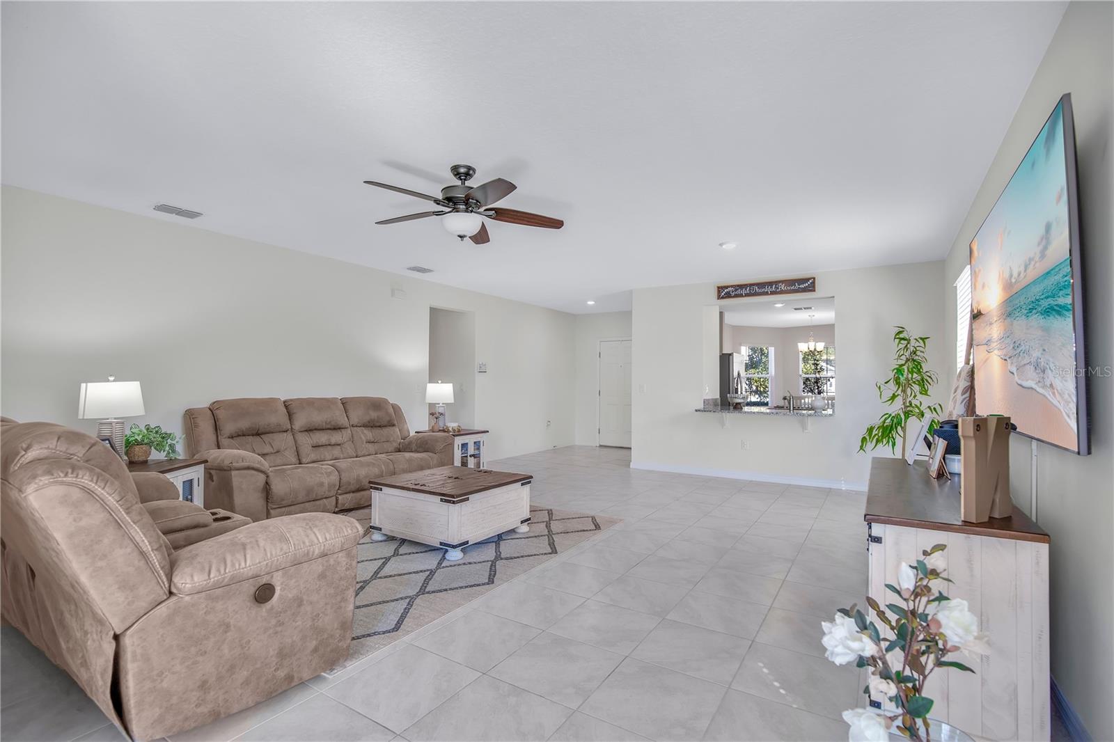 HUNTINGTON DOWNS - Residential