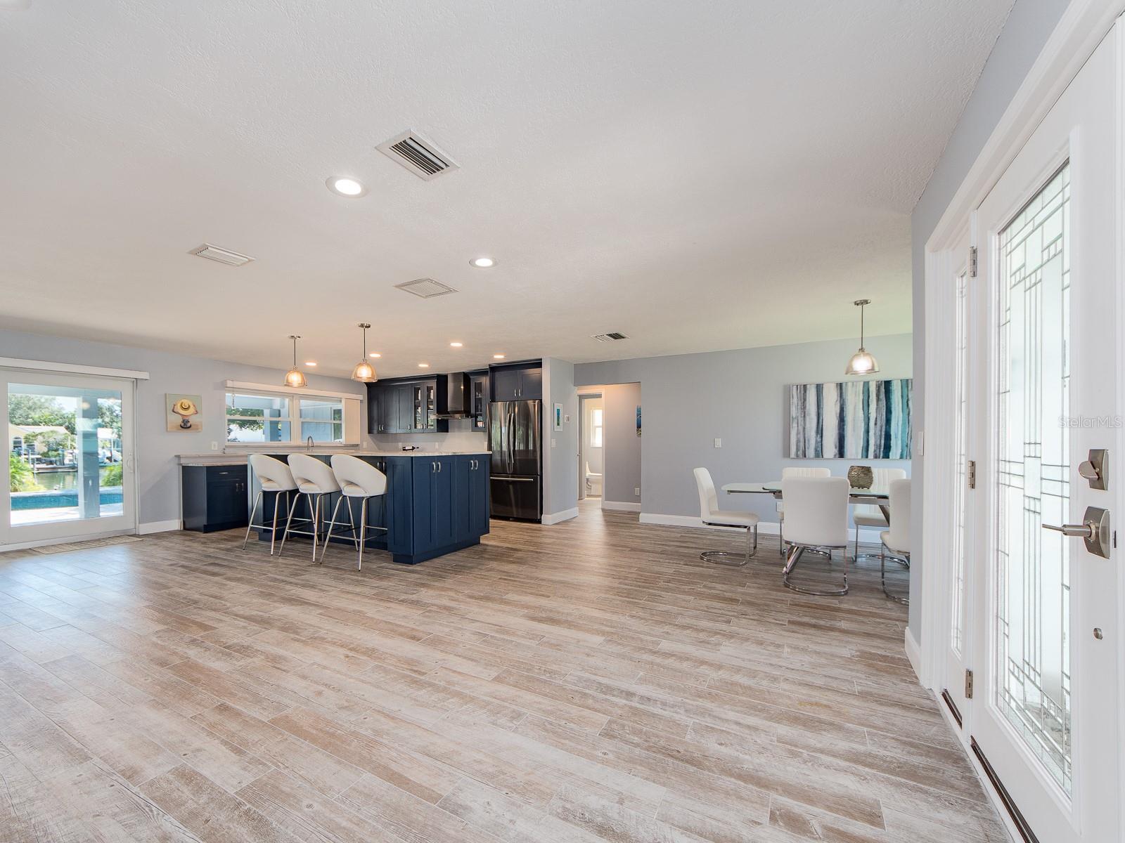 725 SNUG ISLAND