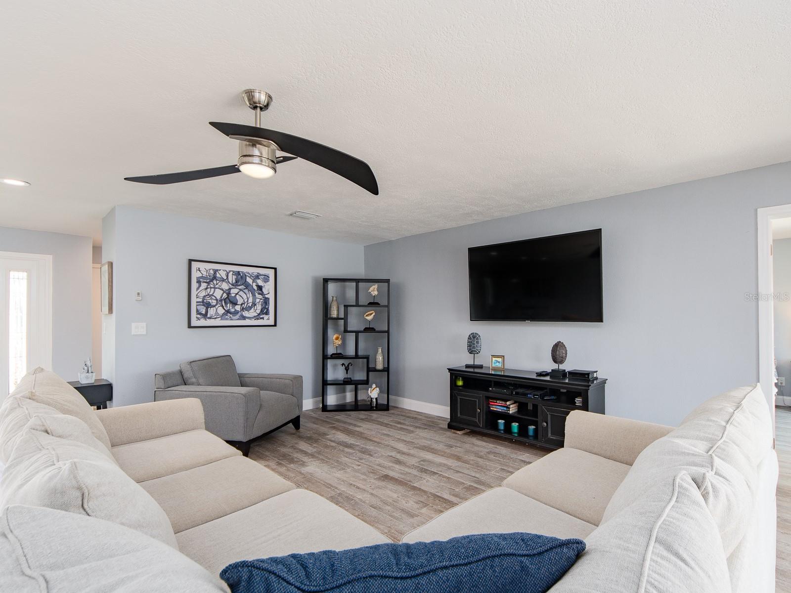 725 SNUG ISLAND