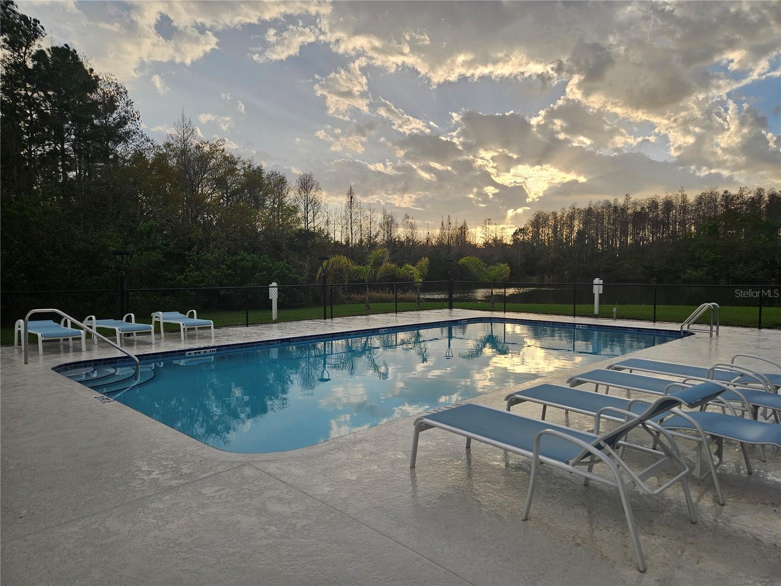 SUN KETCH TWNHMS AT CYPRESS LAKES - Residential