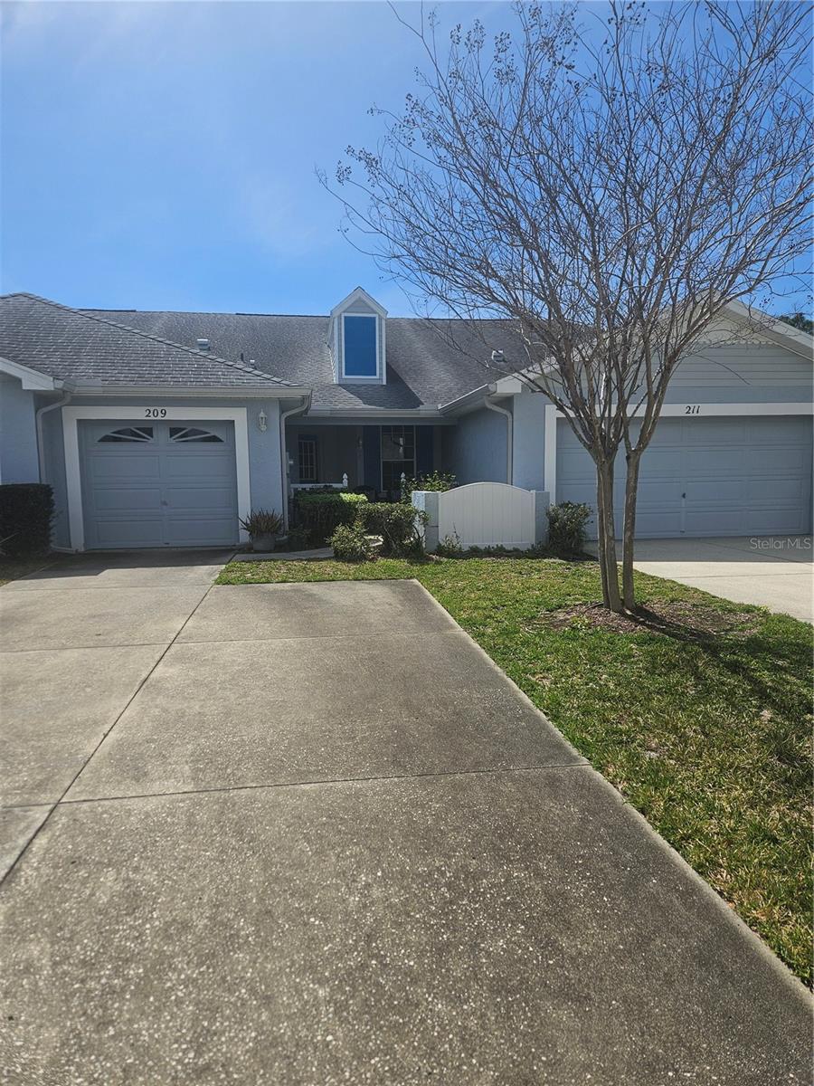 SUN KETCH TWNHMS AT CYPRESS LAKES - Residential