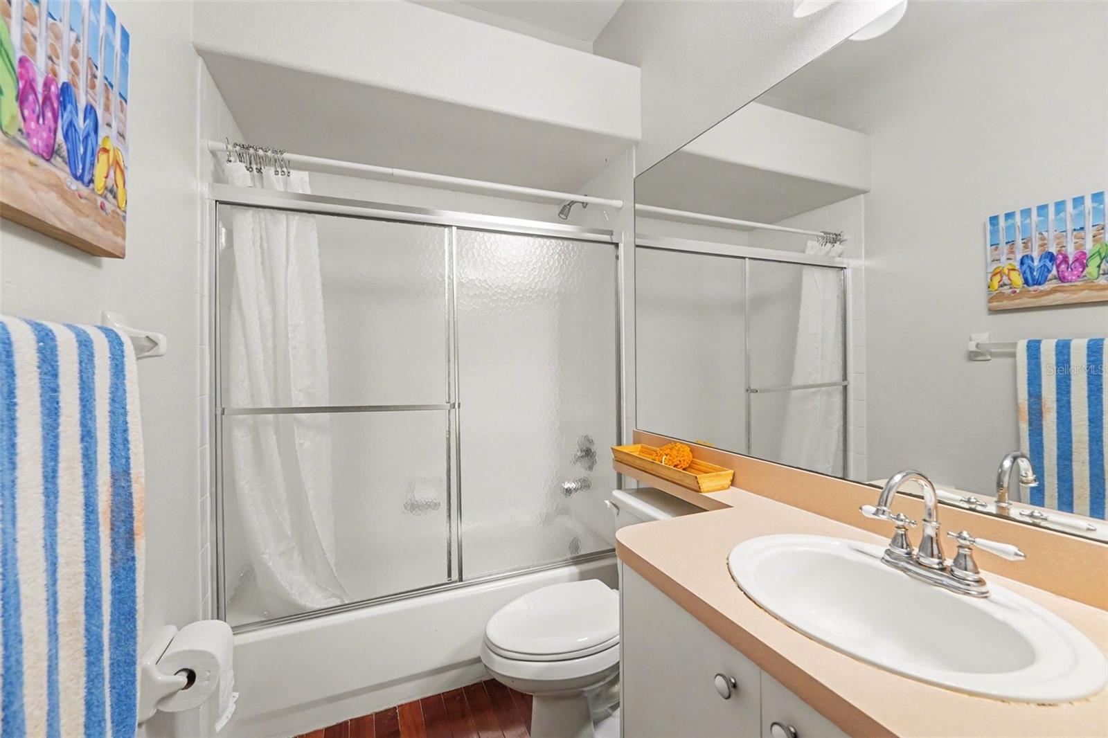 SUN KETCH TWNHMS AT CYPRESS LAKES - Residential