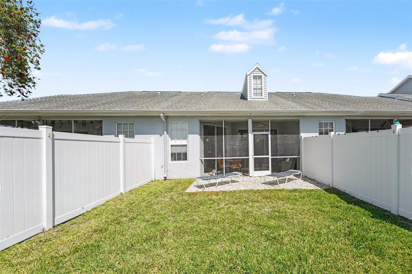 SUN KETCH TWNHMS AT CYPRESS LAKES - Residential