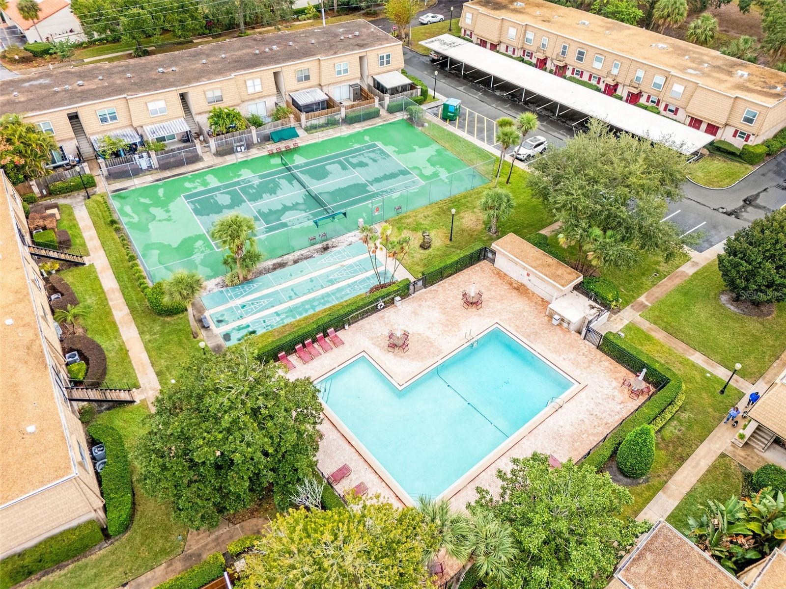 FOUR SEASONS CONDO - Residential Lease