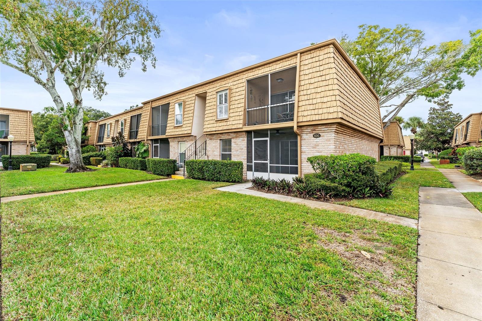 FOUR SEASONS CONDO - Residential Lease