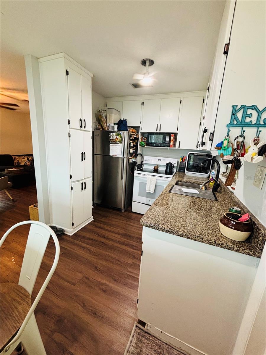 THE VILLAS AT EATONS BEACH - Residential