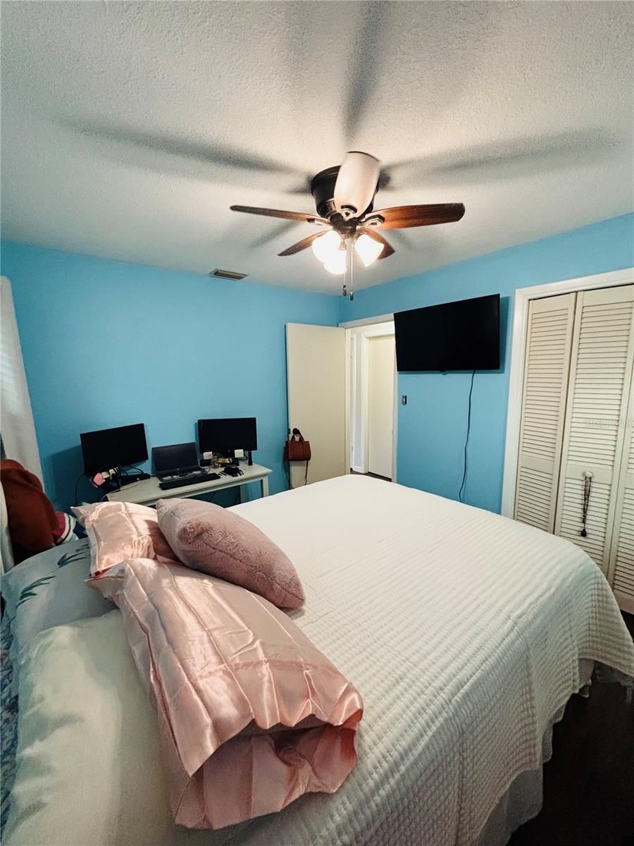 THE VILLAS AT EATONS BEACH - Residential