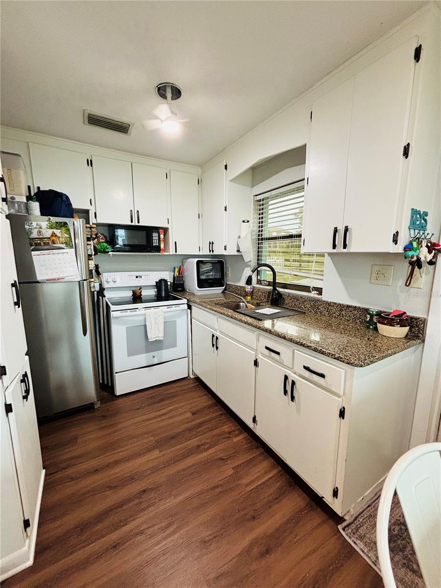 THE VILLAS AT EATONS BEACH - Residential