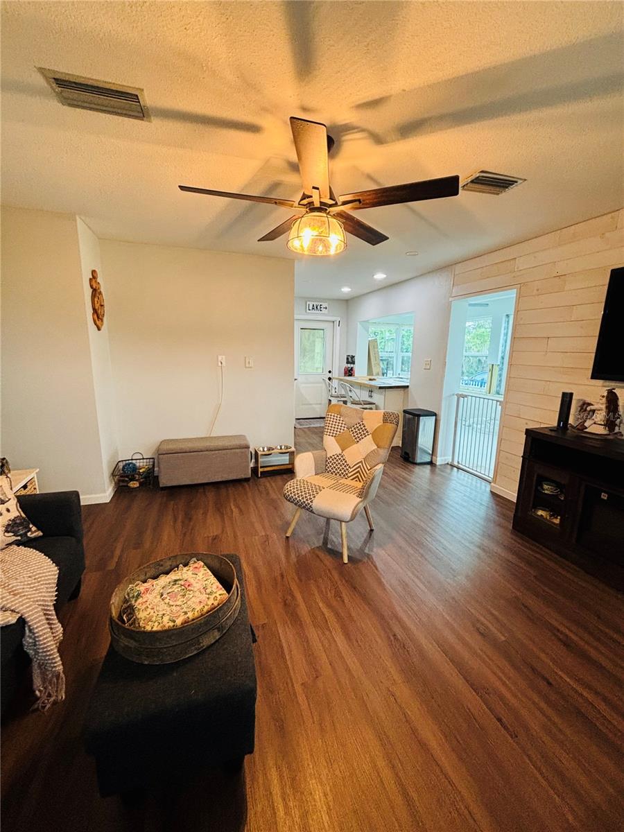 THE VILLAS AT EATONS BEACH - Residential