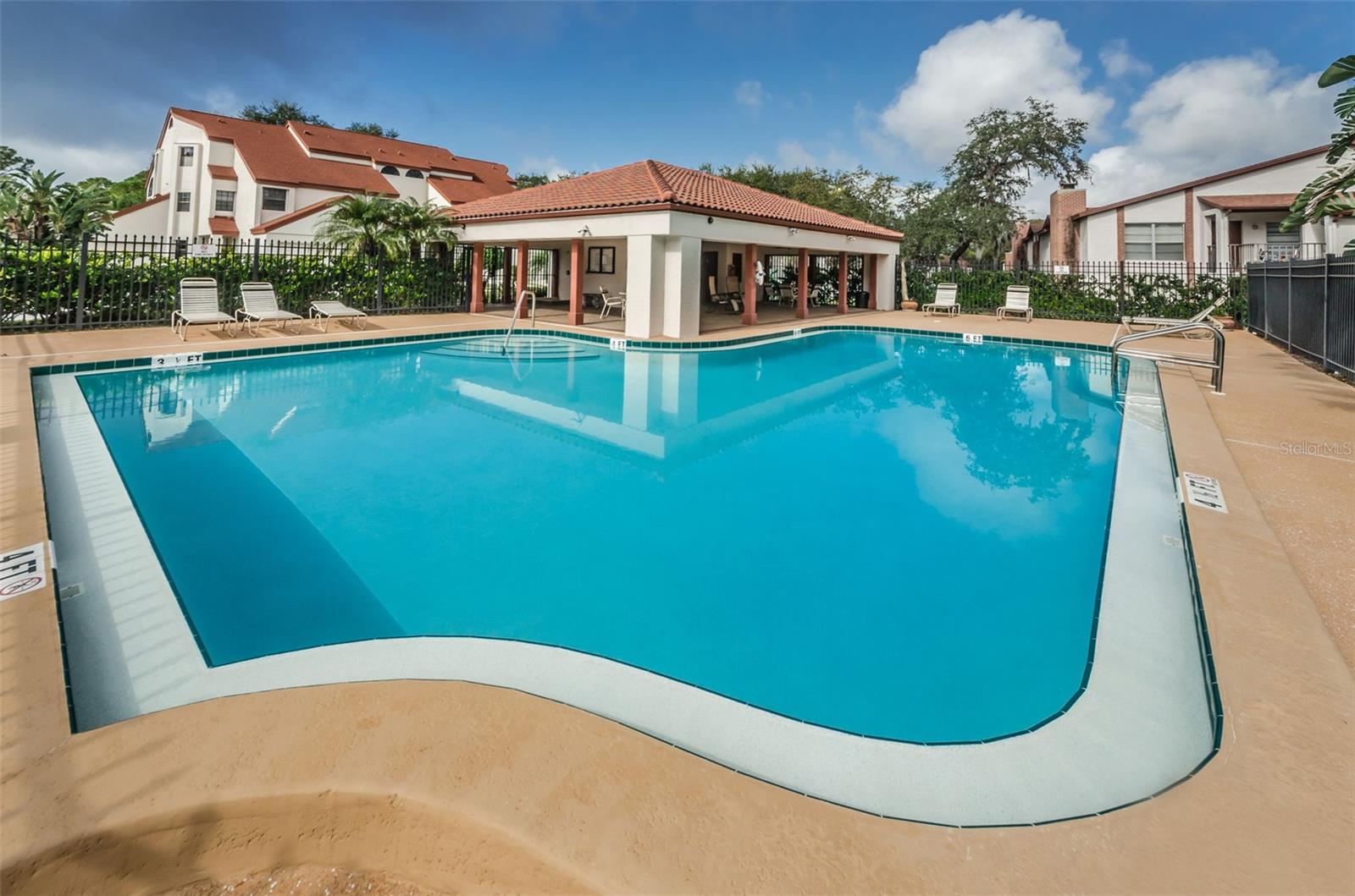 ST TROPEZ CONDO - Residential