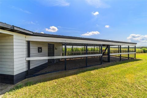 Tiny photo for 13750 SE 54th Street, Morriston, FL 32668 (MLS # OM708778)