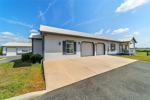 Tiny photo for 13750 SE 54th Street, Morriston, FL 32668 (MLS # OM708778)