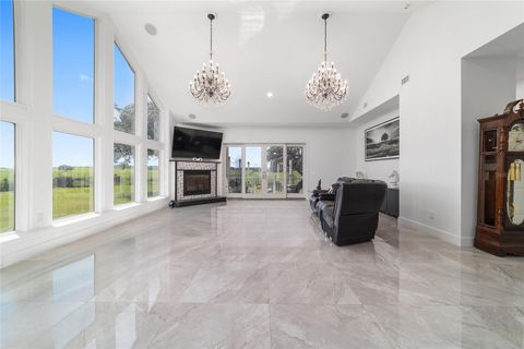 Tiny photo for 13750 SE 54th Street, Morriston, FL 32668 (MLS # OM708778)