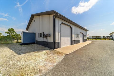 Tiny photo for 13750 SE 54th Street, Morriston, FL 32668 (MLS # OM708778)