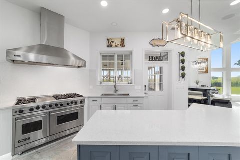 Tiny photo for 13750 SE 54th Street, Morriston, FL 32668 (MLS # OM708778)
