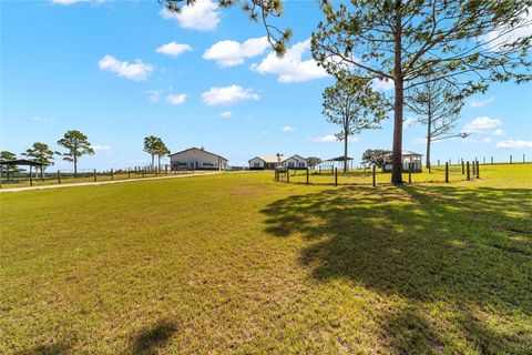 Tiny photo for 13750 SE 54th Street, Morriston, FL 32668 (MLS # OM708778)