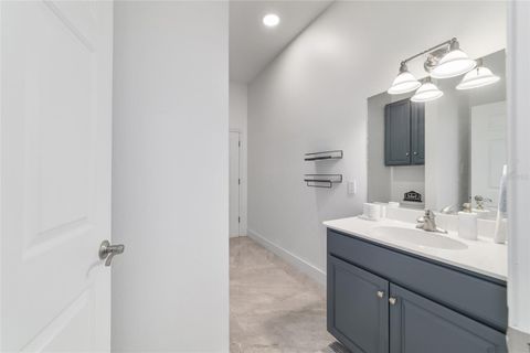 Tiny photo for 13750 SE 54th Street, Morriston, FL 32668 (MLS # OM708778)