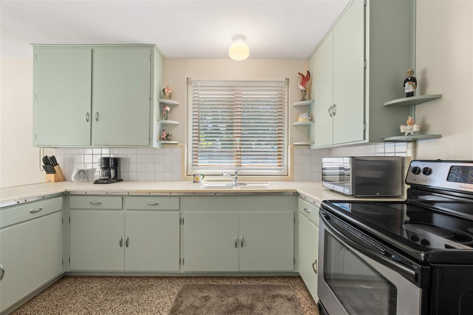 WHITFIELD ESTATES UNIT 1 - Residential