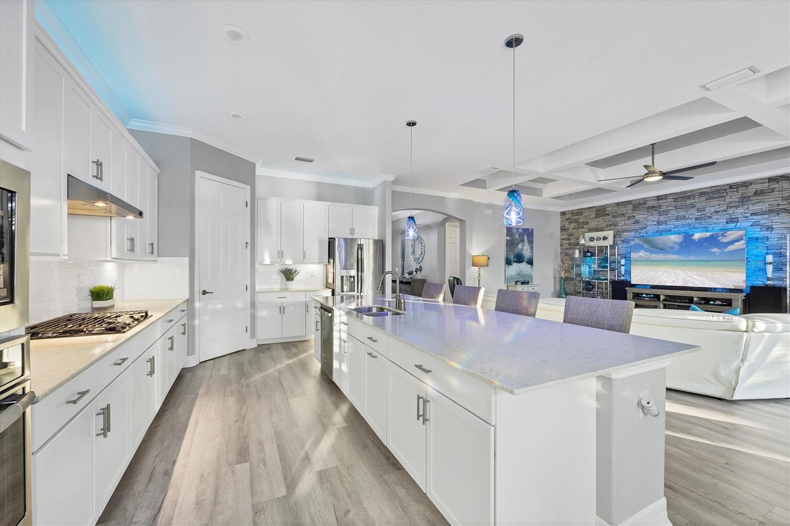 COUNTRY CLUB EAST AT LAKEWD RNCH VV2 - Residential