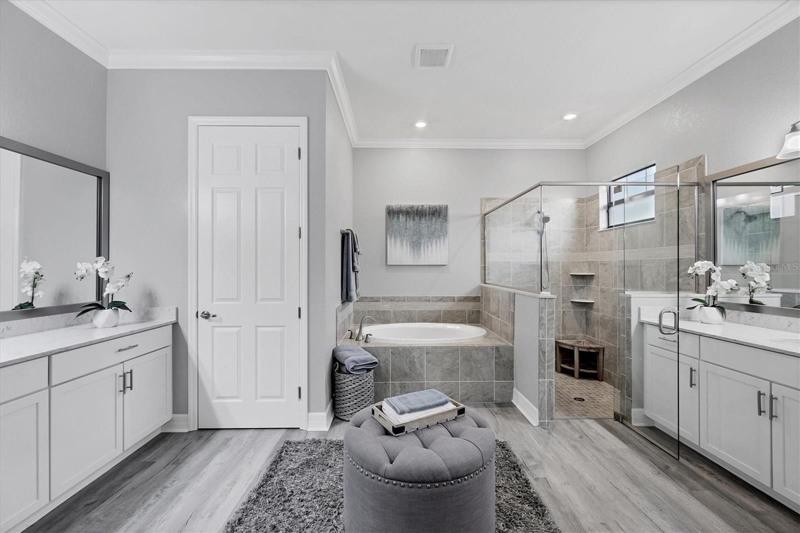 COUNTRY CLUB EAST AT LAKEWD RNCH VV2 - Residential