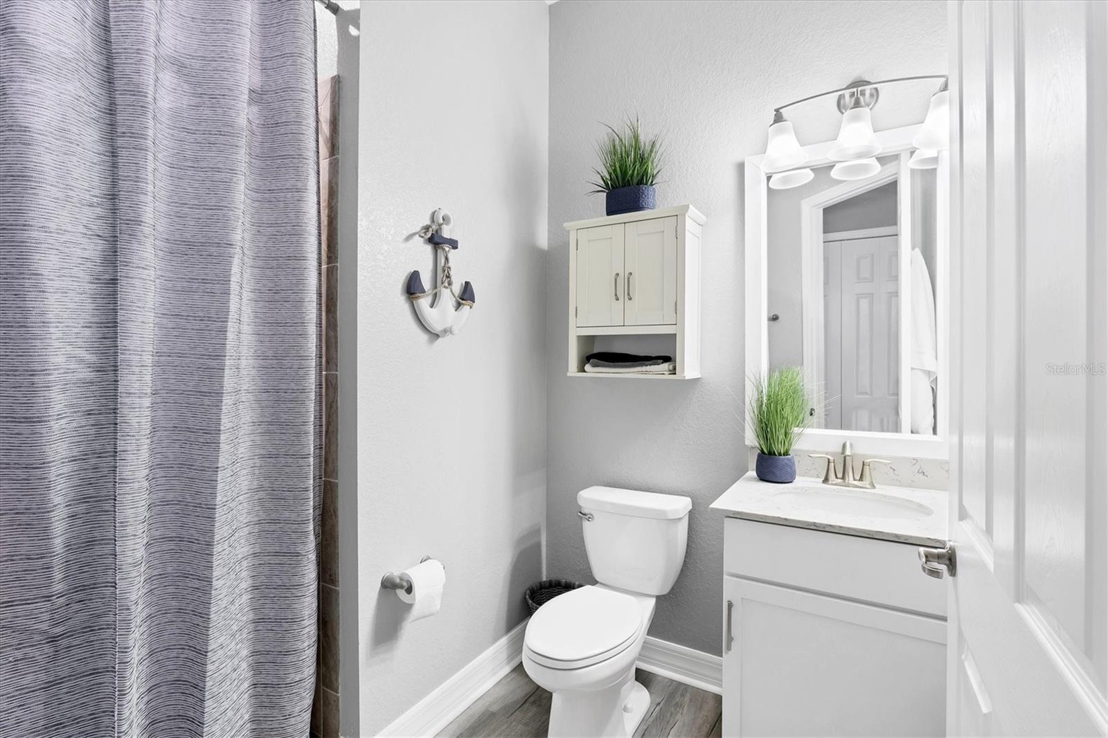 COUNTRY CLUB EAST AT LAKEWD RNCH VV2 - Residential