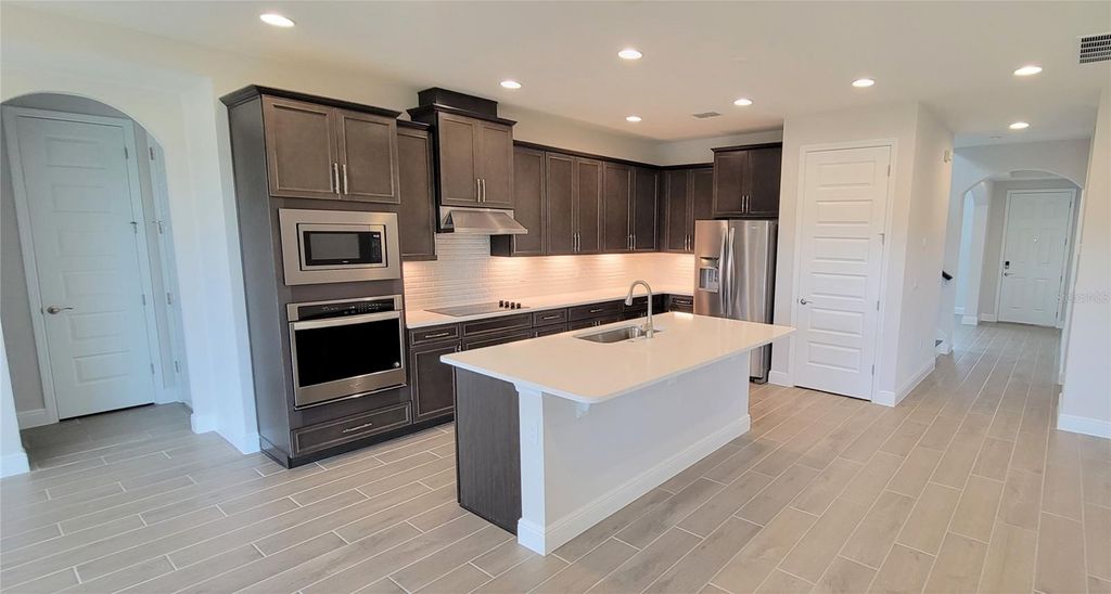 Photo of 9753 Lost Creek Drive, Winter Garden, FL 34787 (MLS # O6367318)