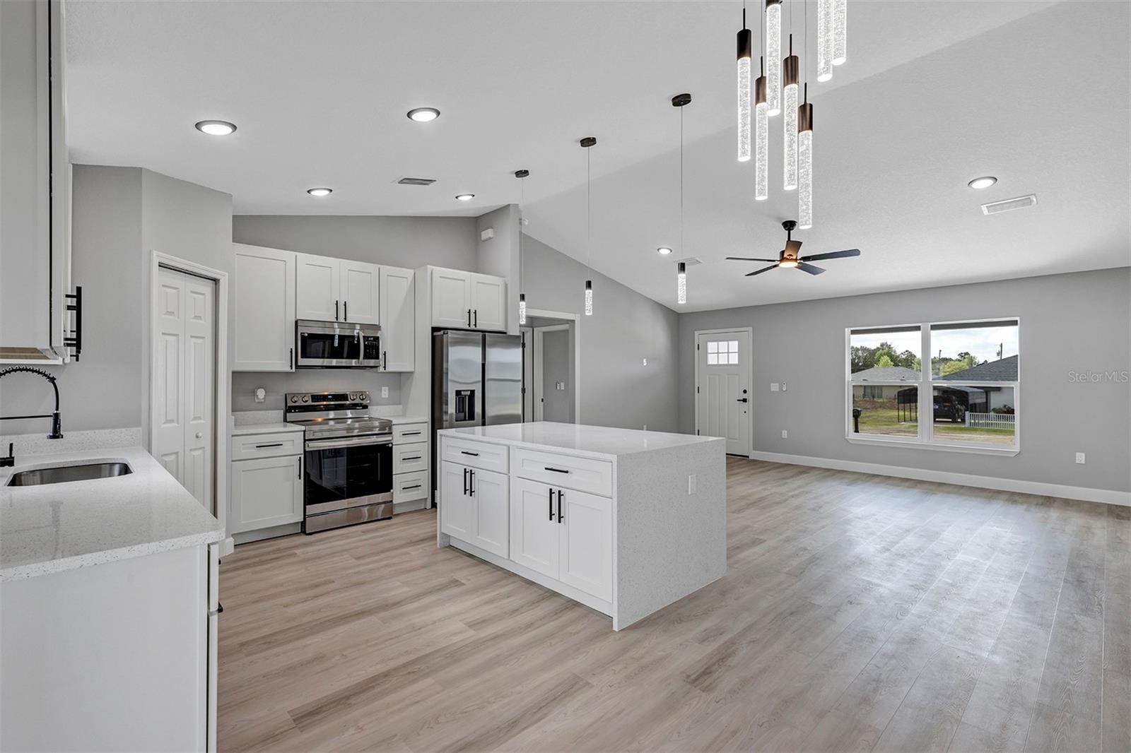 BELLEVIEW HEIGHTS ESTATES UNIT 3 - Residential