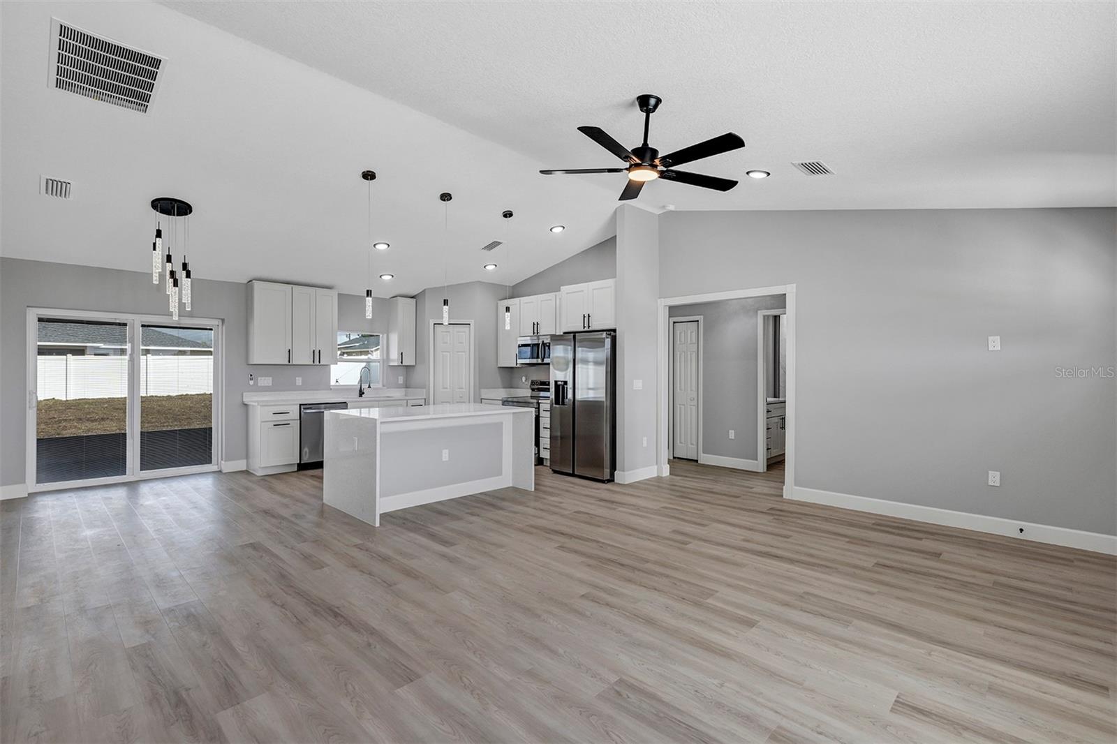 BELLEVIEW HEIGHTS ESTATES UNIT 3 - Residential