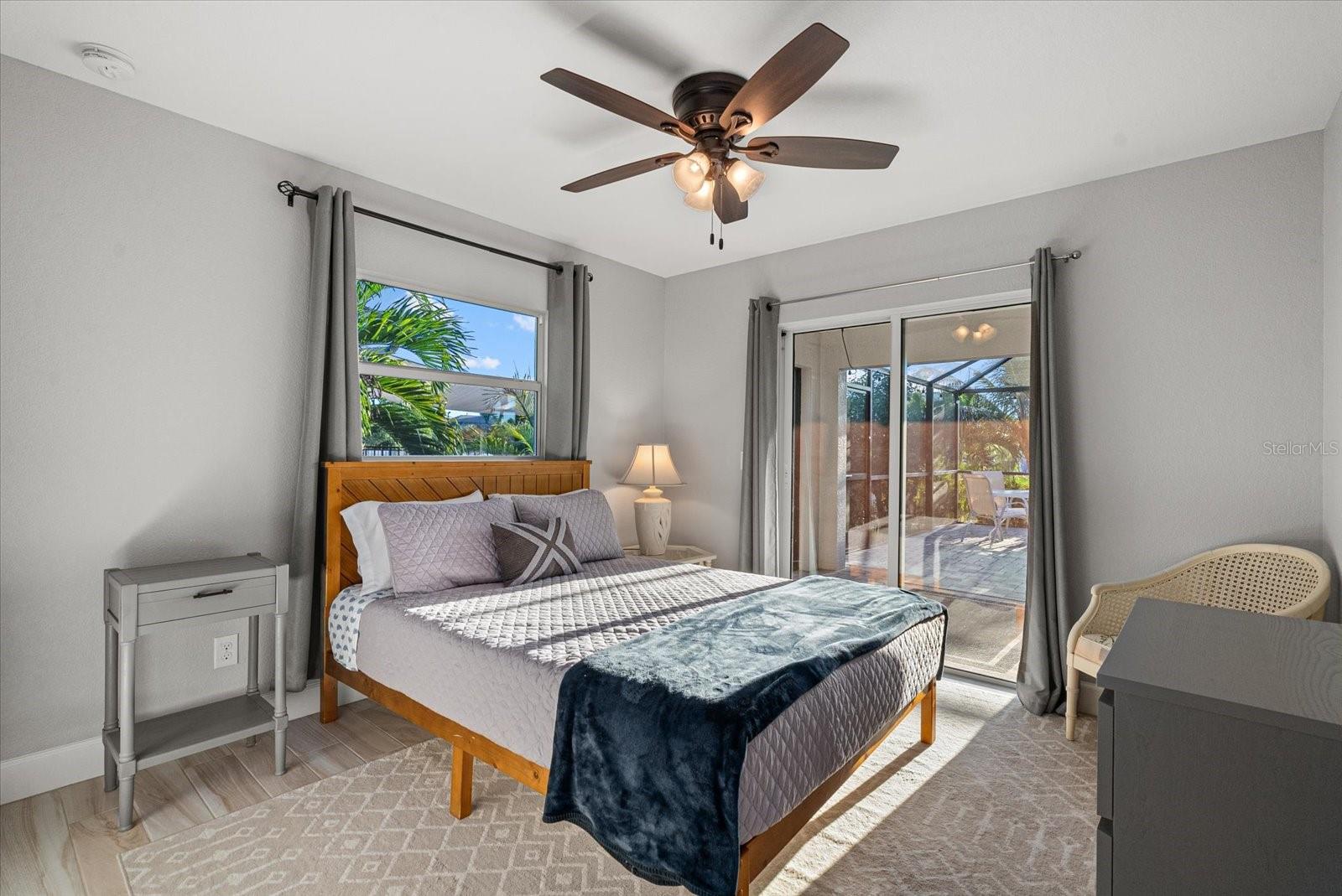 ROTONDA LAKES - Residential