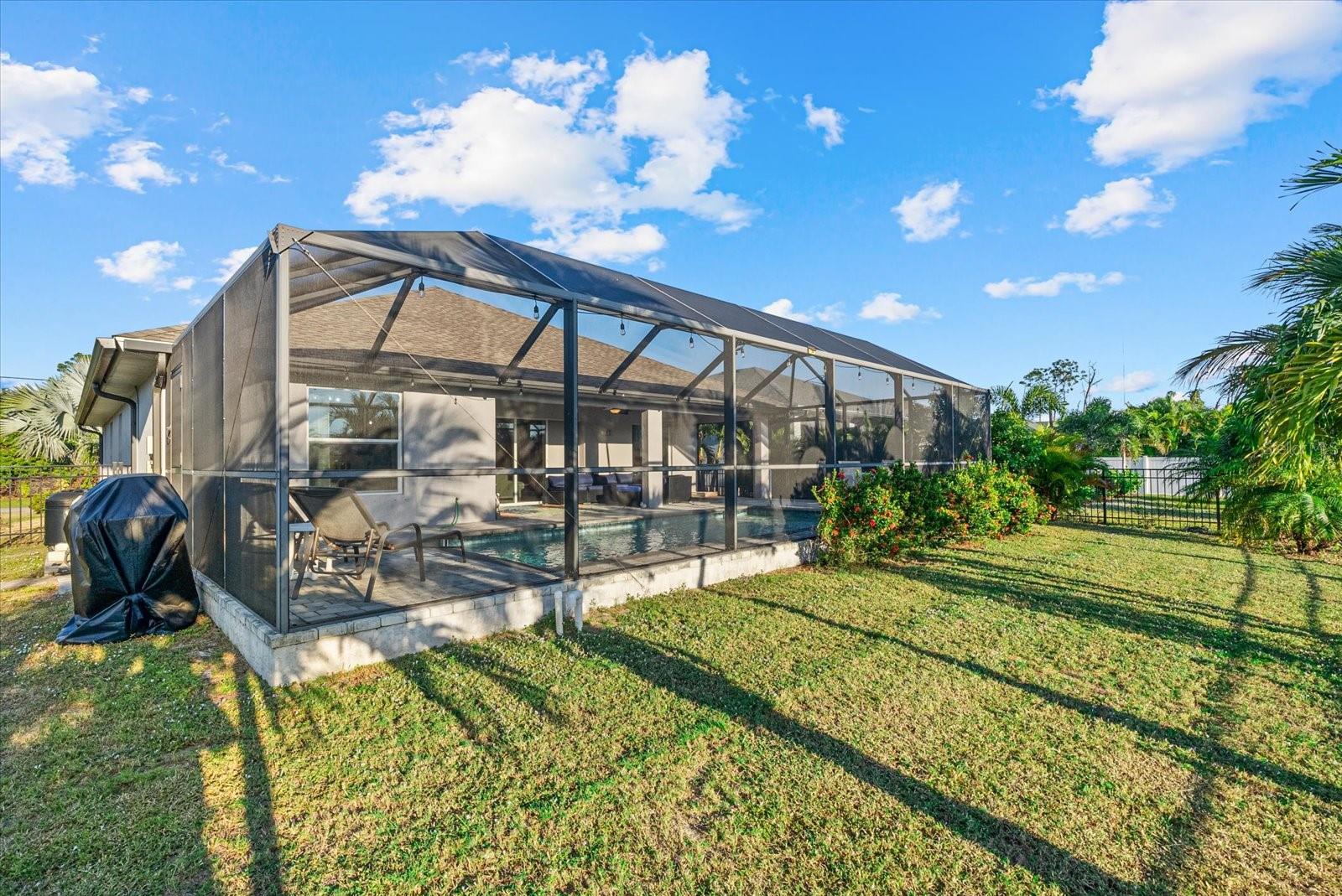 ROTONDA LAKES - Residential