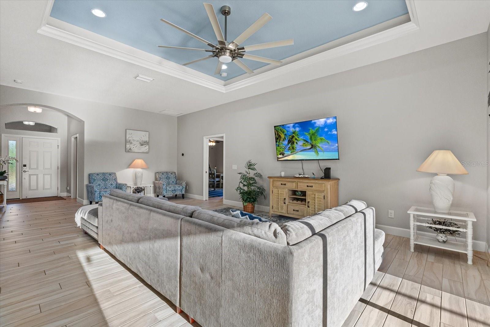 ROTONDA LAKES - Residential