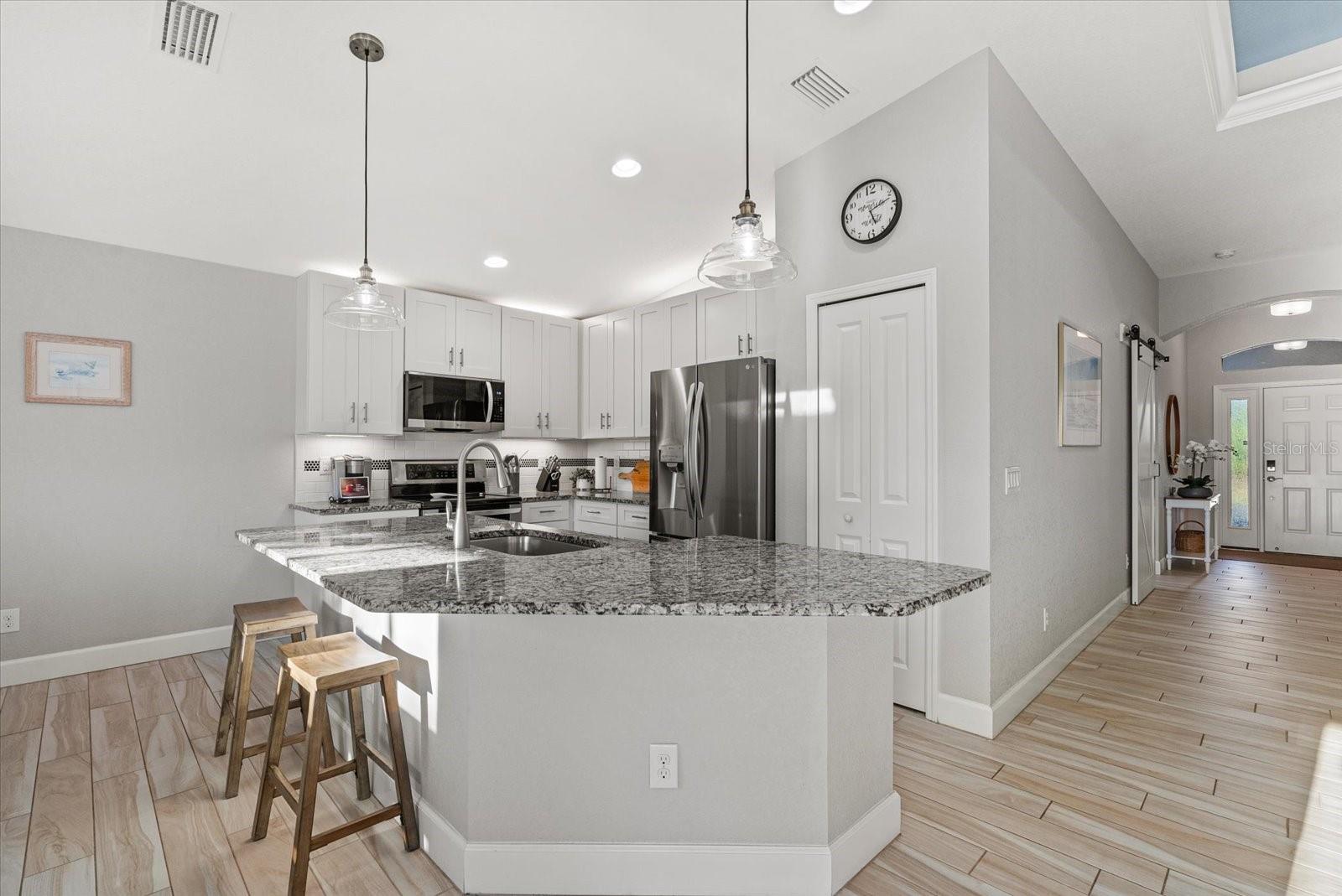 ROTONDA LAKES - Residential