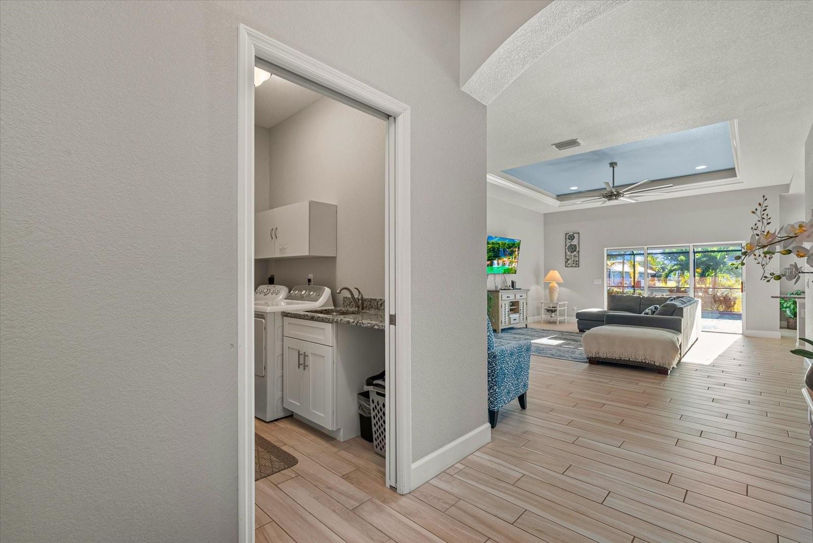 ROTONDA LAKES - Residential