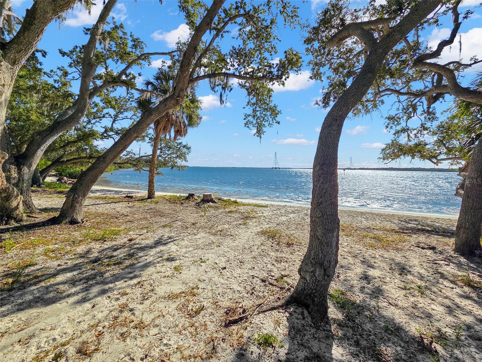 OLDSMAR COUNTRY CLUB ESTATES SEC 1 - Residential