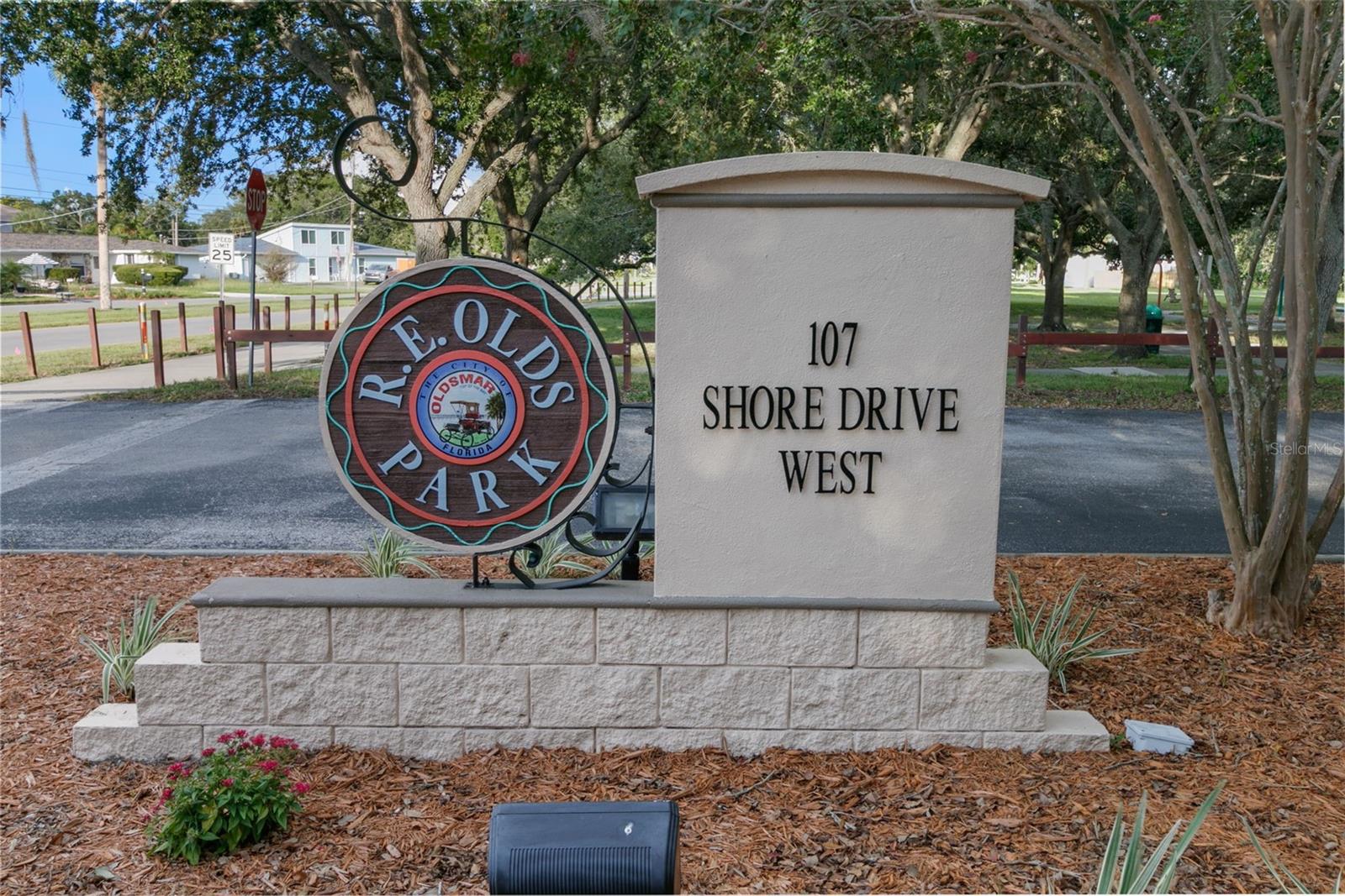 OLDSMAR COUNTRY CLUB ESTATES SEC 1 - Residential