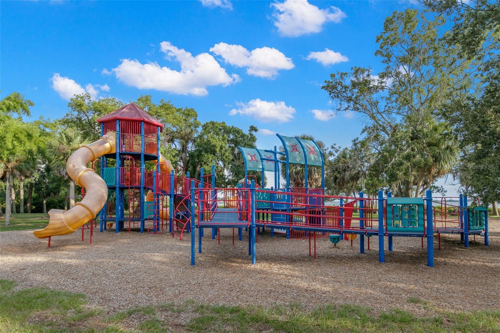 OLDSMAR COUNTRY CLUB ESTATES SEC 1 - Residential