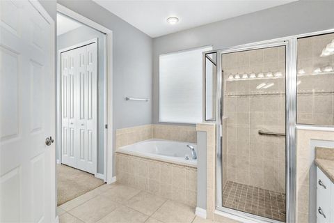 Tiny photo for 5565 Bounty Circle, Tavares, FL 32778 (MLS # G5105882)