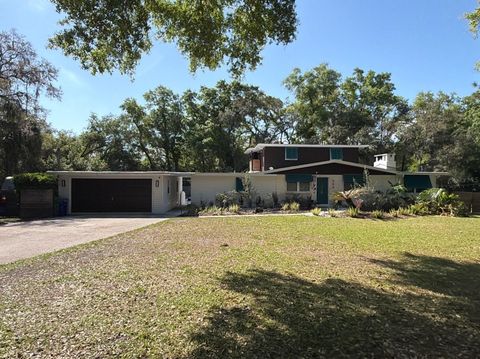 Photo of 353 Pine Tree Road, Lake Mary, FL 32746 (MLS # J1001242)