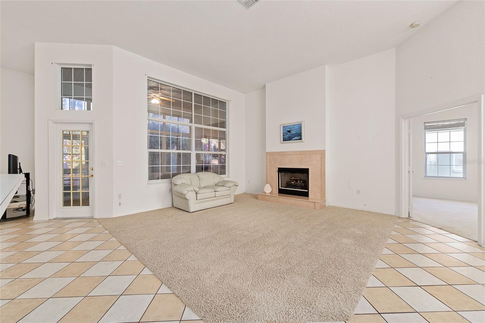 OAK RUN LAUREL OAKS - Residential