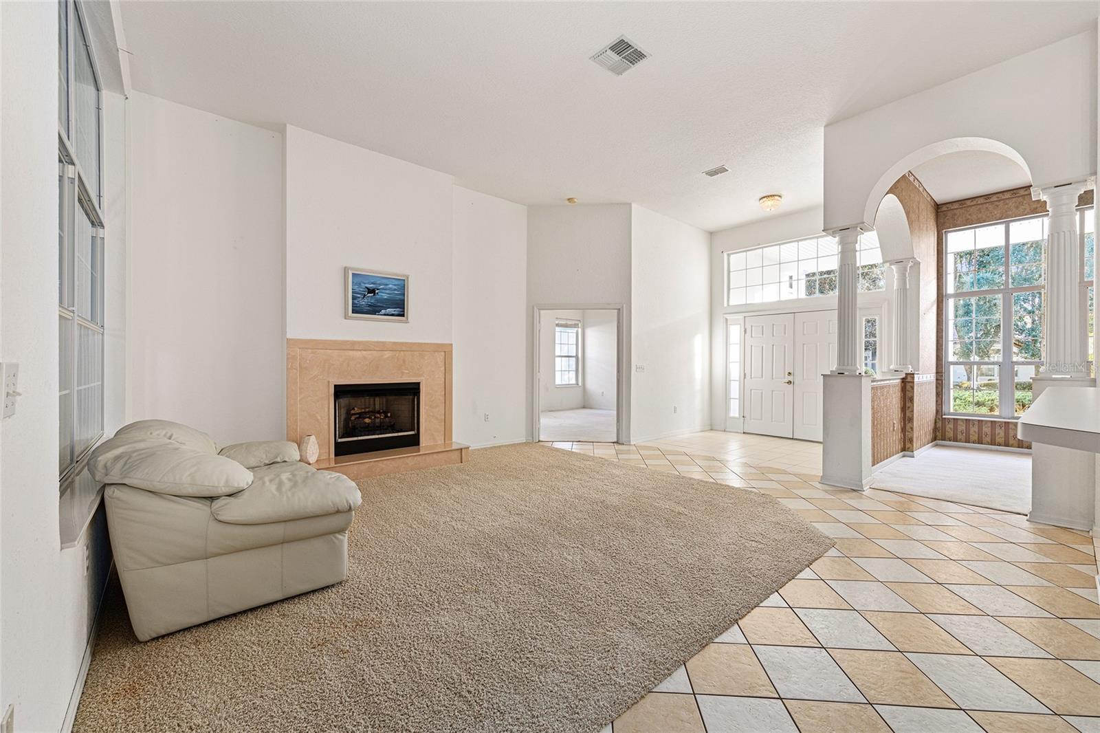 OAK RUN LAUREL OAKS - Residential