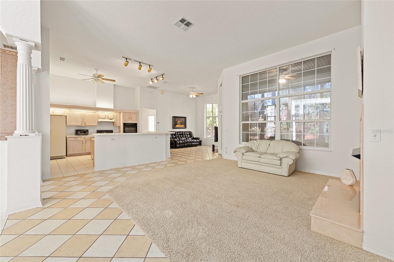 OAK RUN LAUREL OAKS - Residential