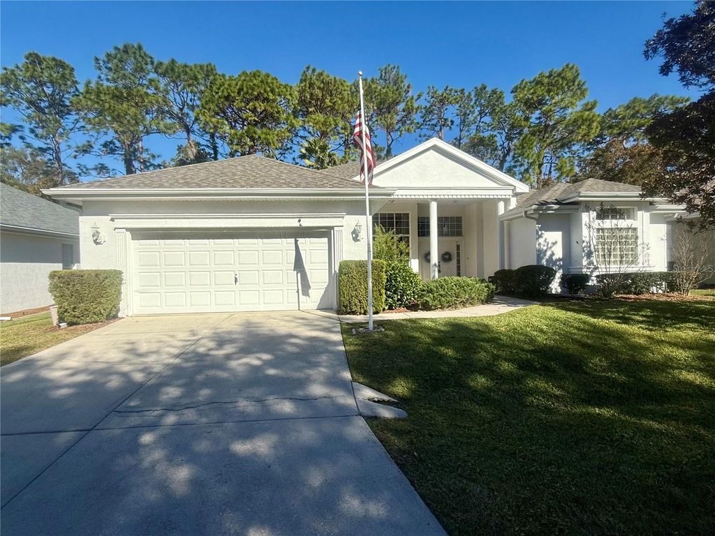 Photo of 11621 SW 72nd Circle, Ocala, FL 34476 (MLS # OM714167)