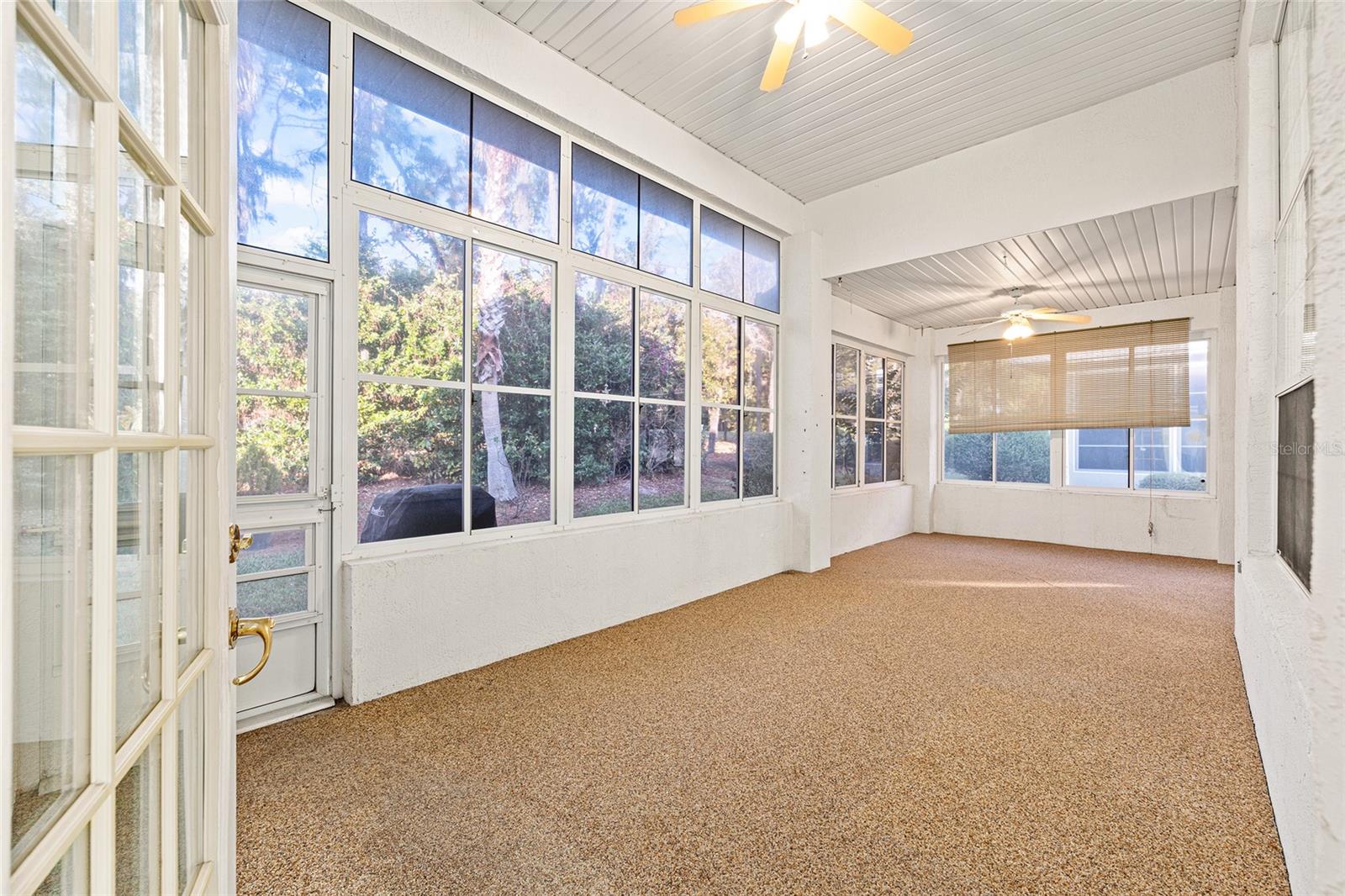 OAK RUN LAUREL OAKS - Residential