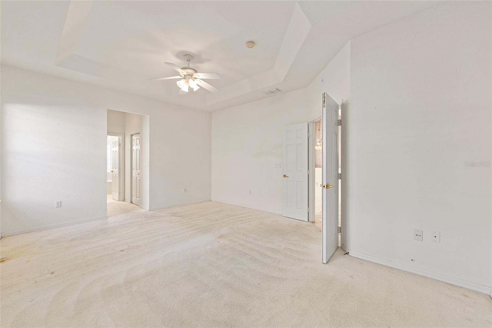 OAK RUN LAUREL OAKS - Residential