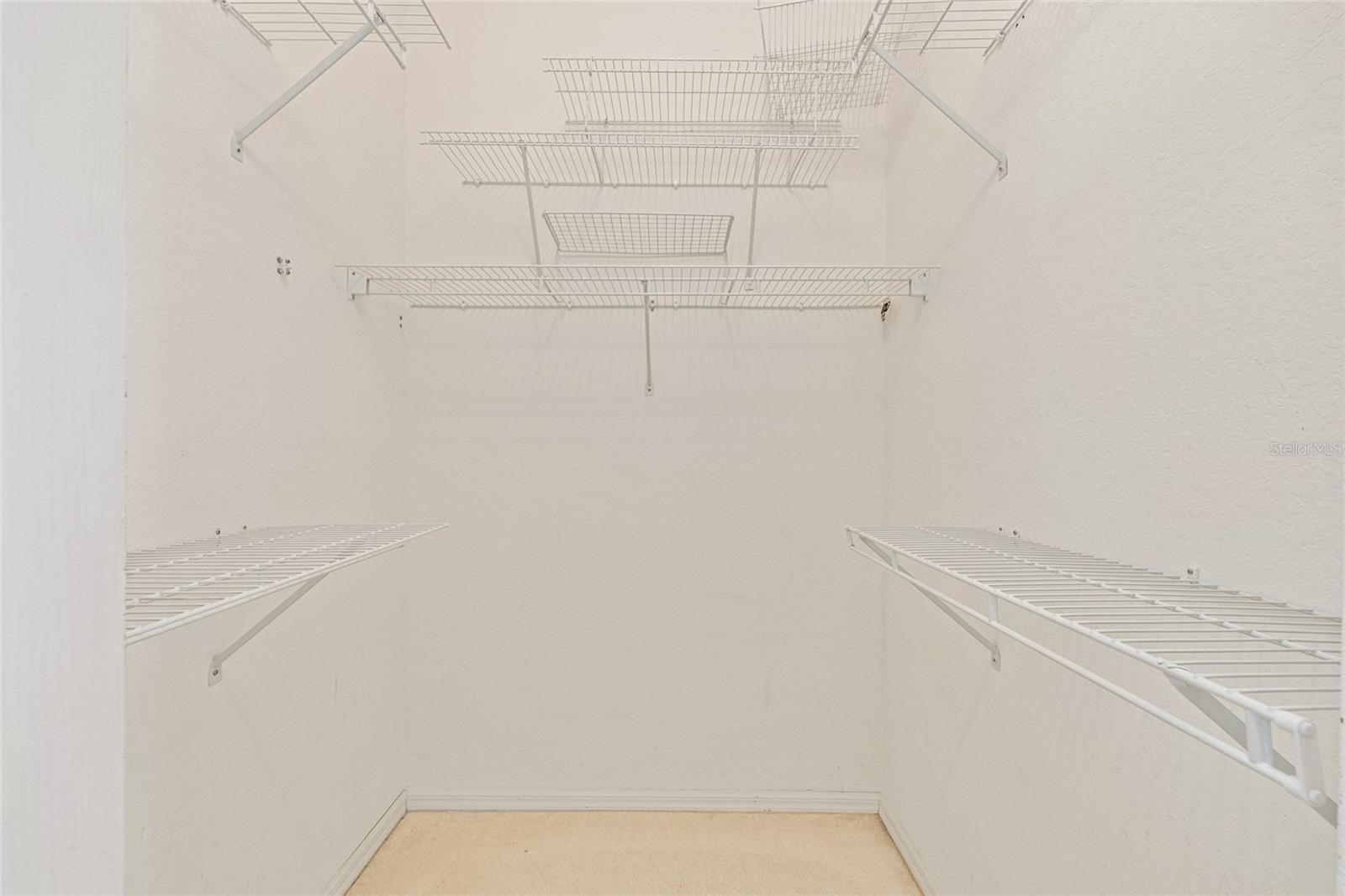 OAK RUN LAUREL OAKS - Residential