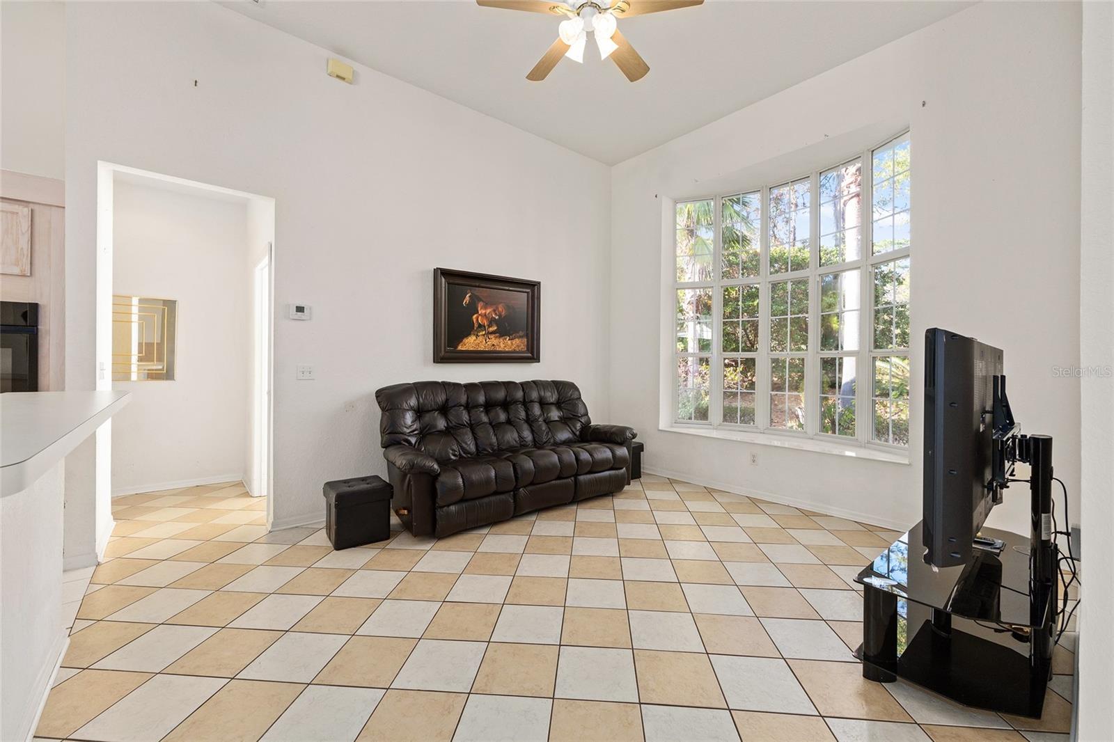 OAK RUN LAUREL OAKS - Residential