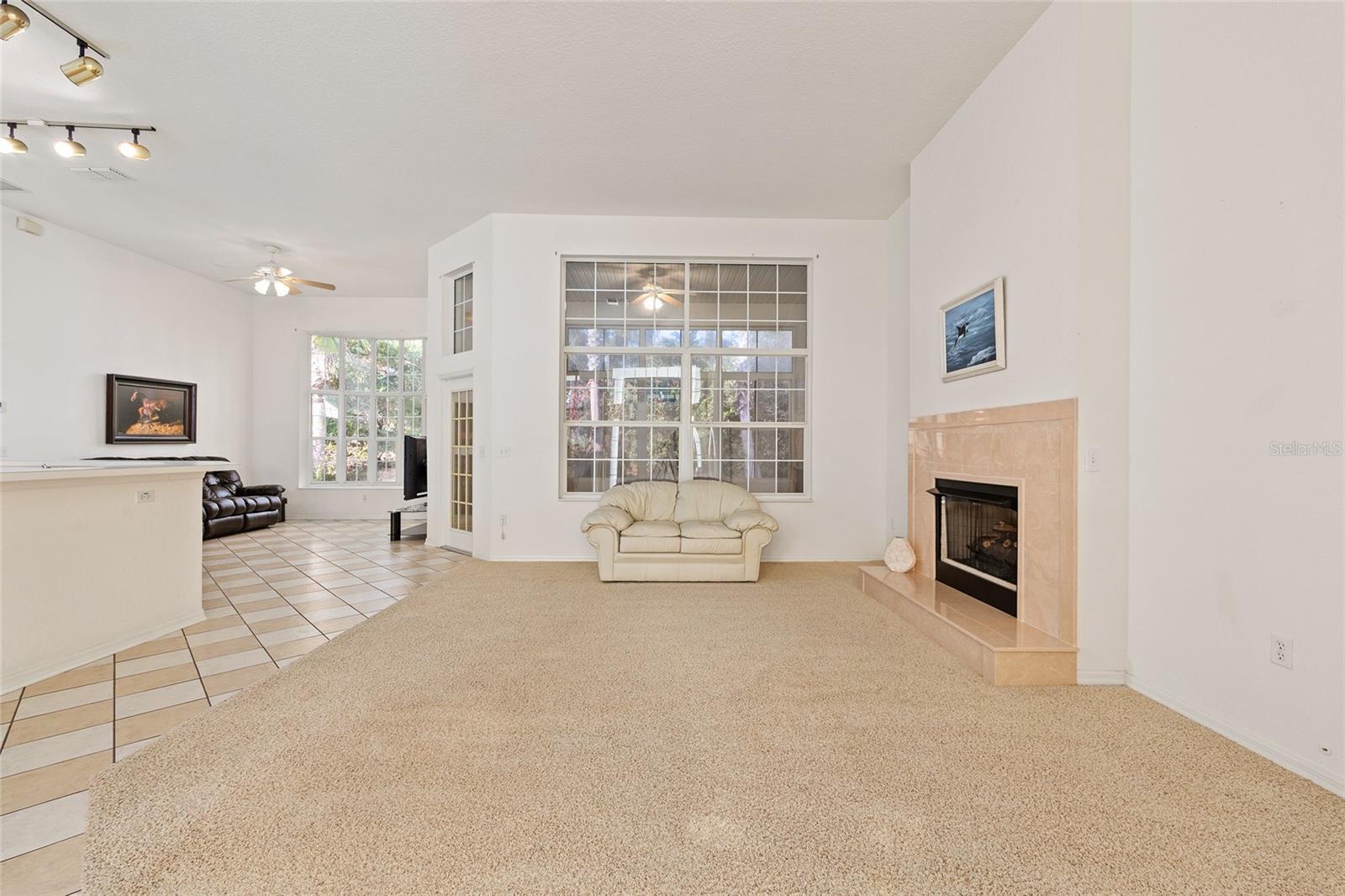 OAK RUN LAUREL OAKS - Residential