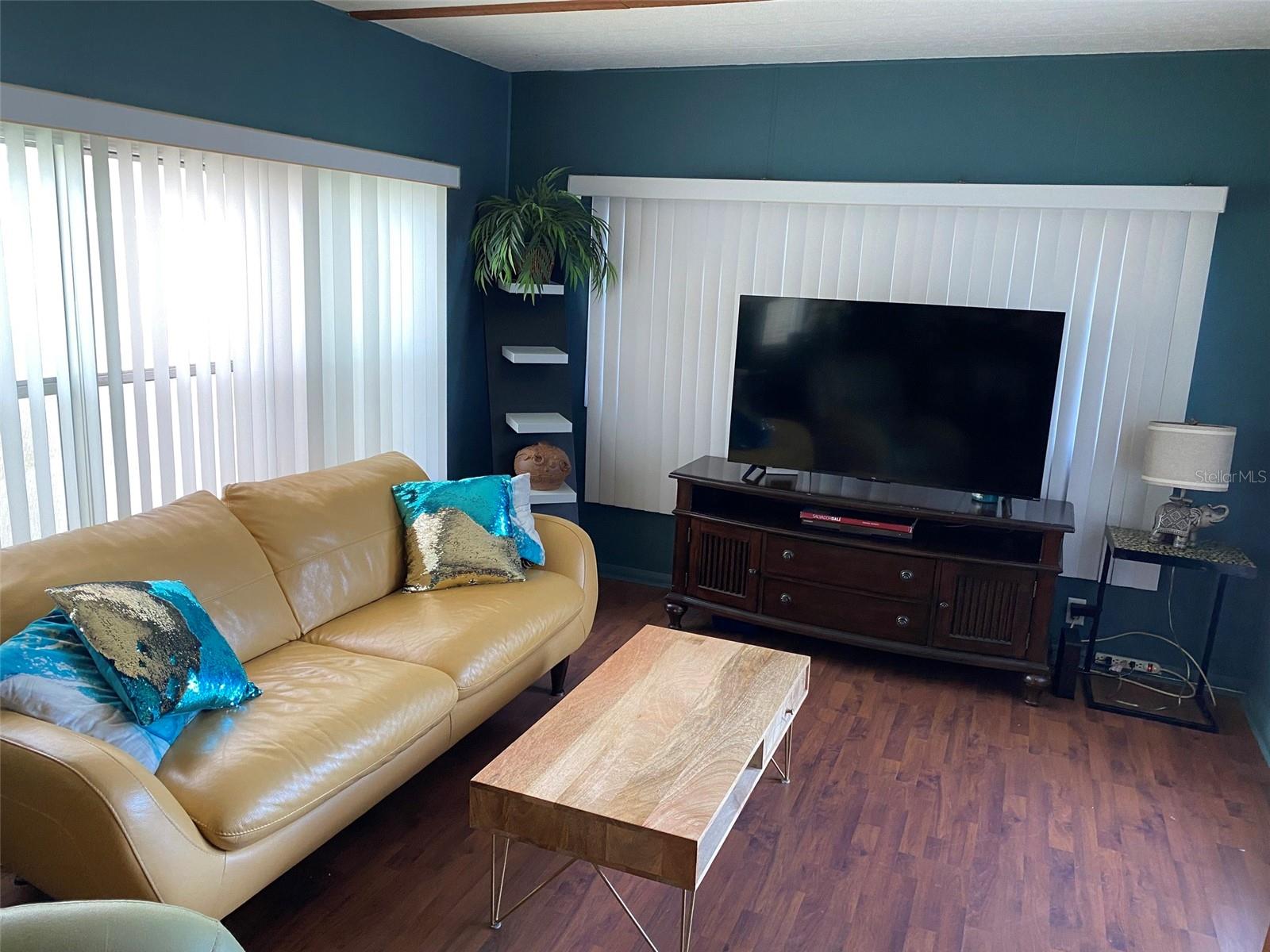 TWIN GABLES M/H PARK UNREC - Residential