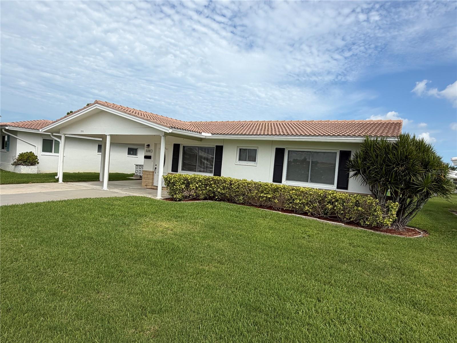 3581 100TH TERRACE N