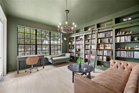 Tiny photo for 523 W Blue Water Edge Drive, Eustis, FL 32736 (MLS # O6410737)